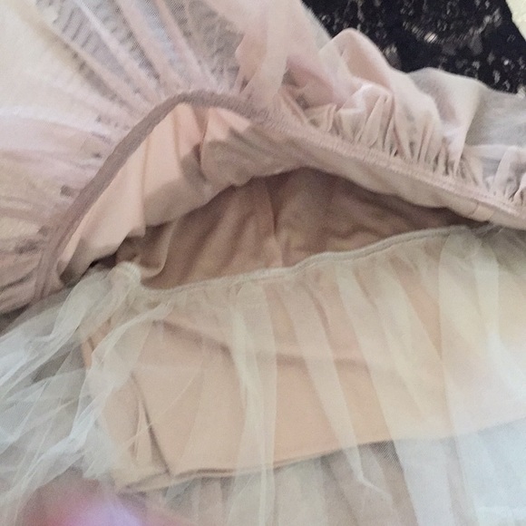 🚨SOLD 🚨 Betsey & Adam Black Lace Dress with Nude Tule - Picture 7 of 7